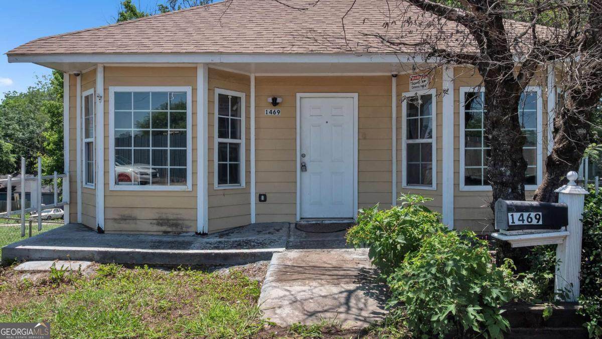 1469 Jonesboro Road - Photo 1