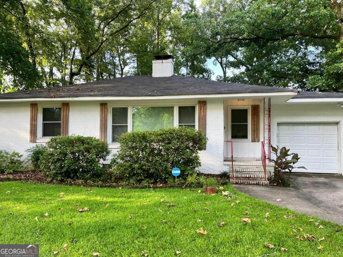 307 Cherokee Drive - Photo 1