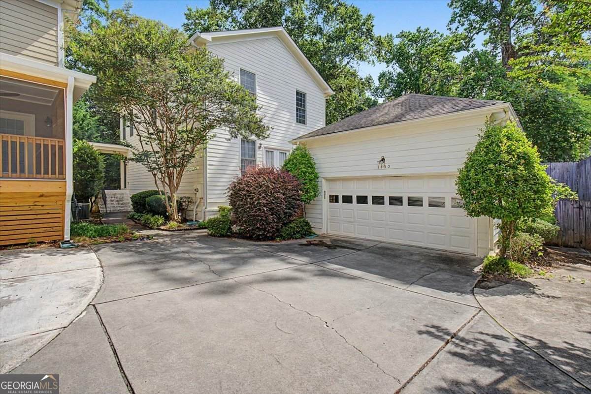 1450 Sylvan Circle - Photo 1