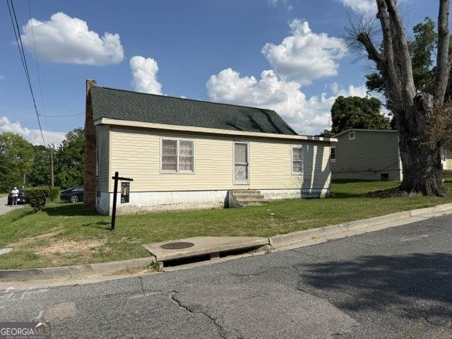 209 Montgomery Street - Photo 1