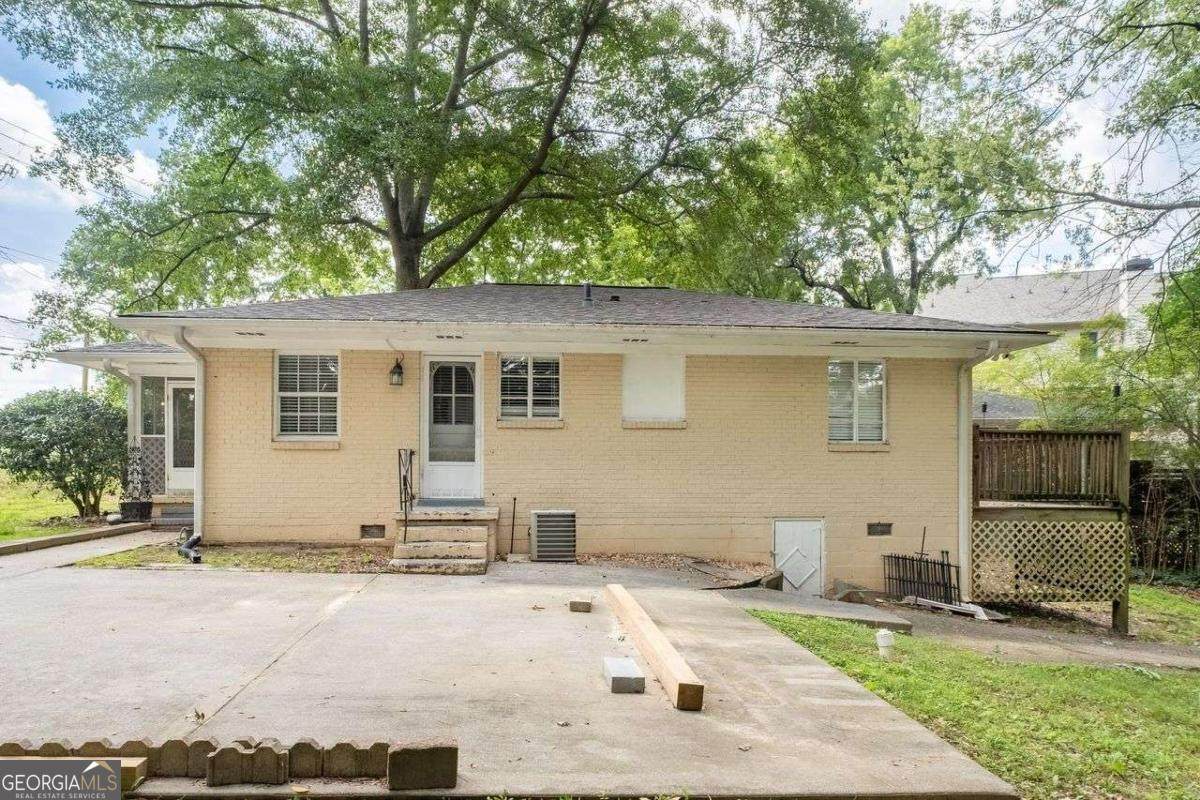 1401 Briarwood Road - Photo 1