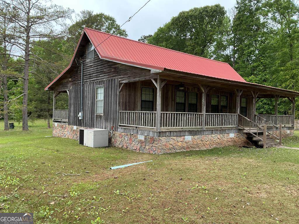 135 Woodland Drive - Photo 1