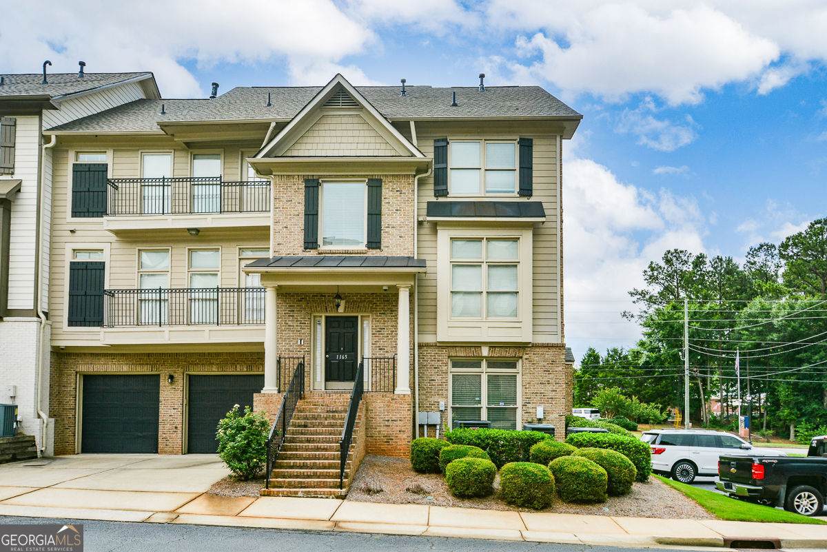 1165 Laurel Place - Photo 1