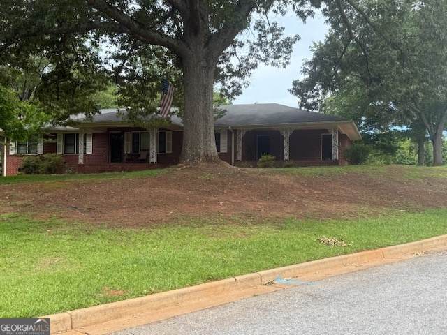 523 Parkdale Drive - Photo 1