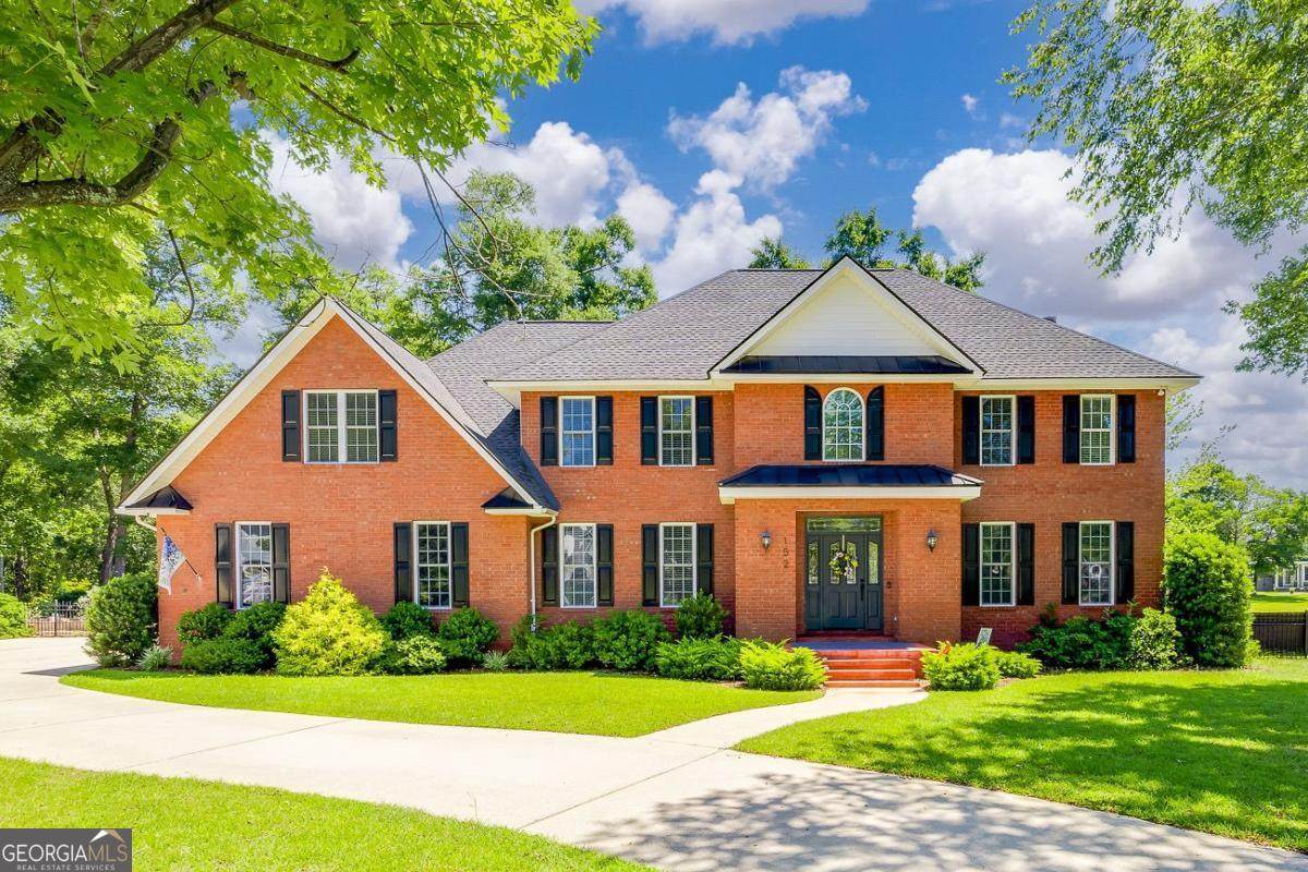 152 Cambridge Drive - Photo 1