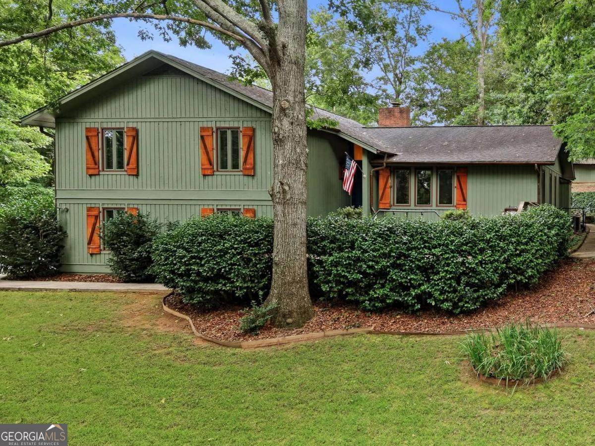 2033 Riverwood Drive - Photo 1