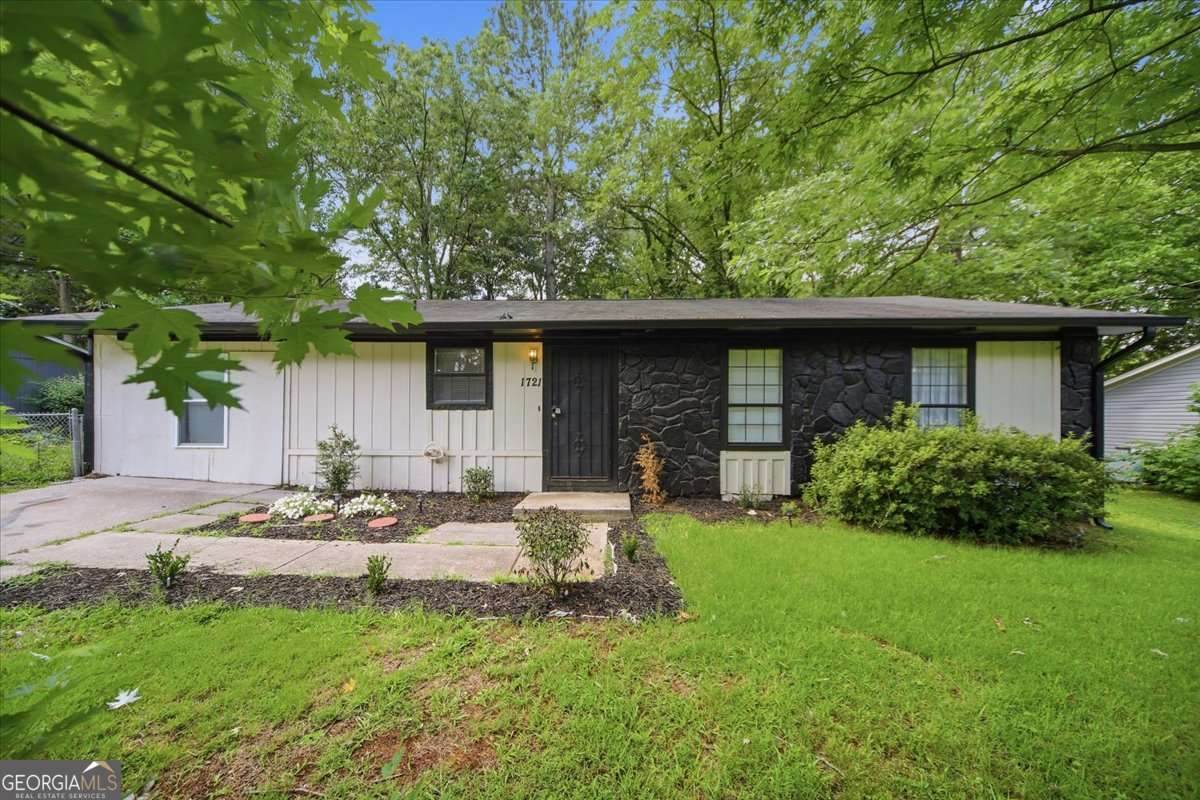 1721 Austin Road - Photo 1