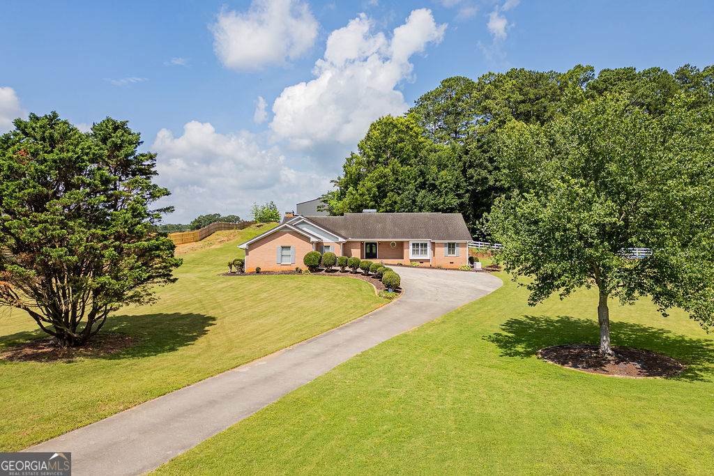 210 Wildwood Drive - Photo 1