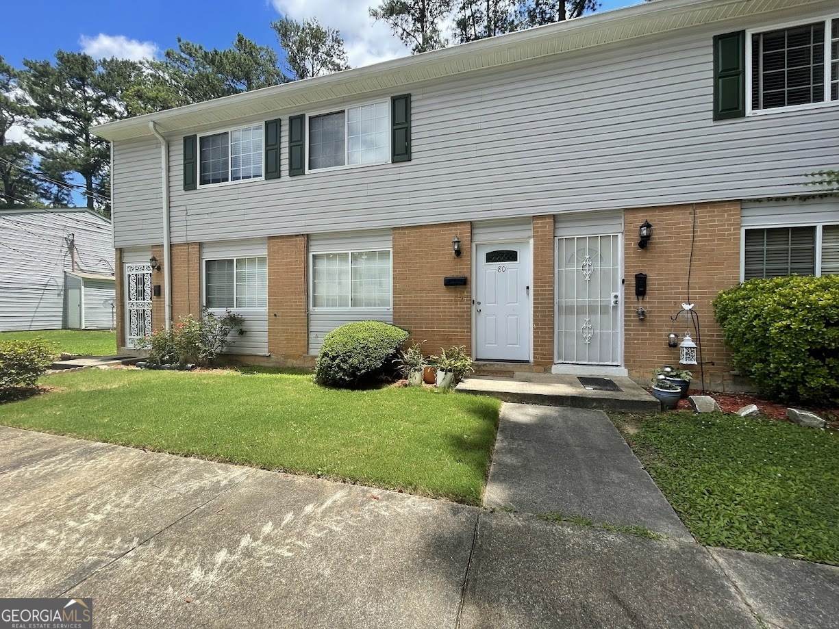 405 Fairburn Road - Photo 1