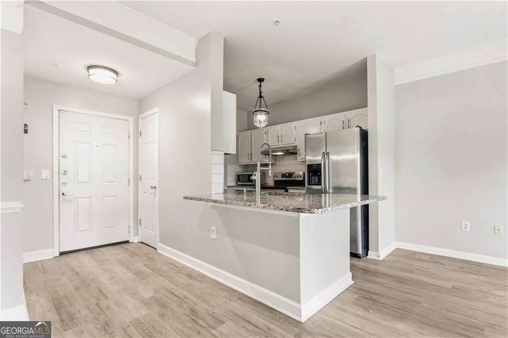 2700 Pine Tree Road - Photo 1
