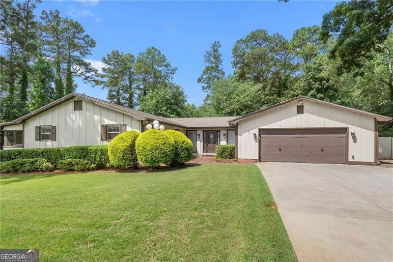 1204 Heritage Hills Circle - Photo 1