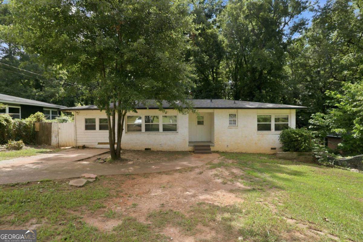 6135 Holiday Boulevard - Photo 1