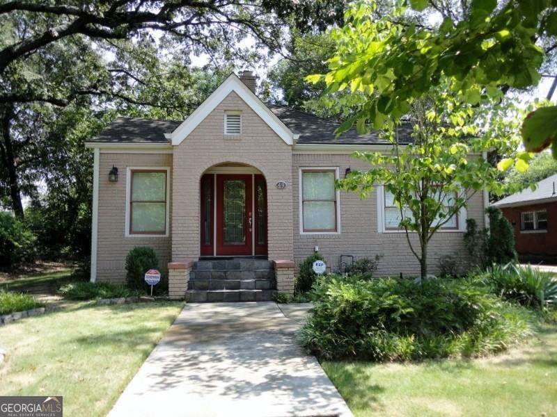 49 Leslie Street - Photo 1