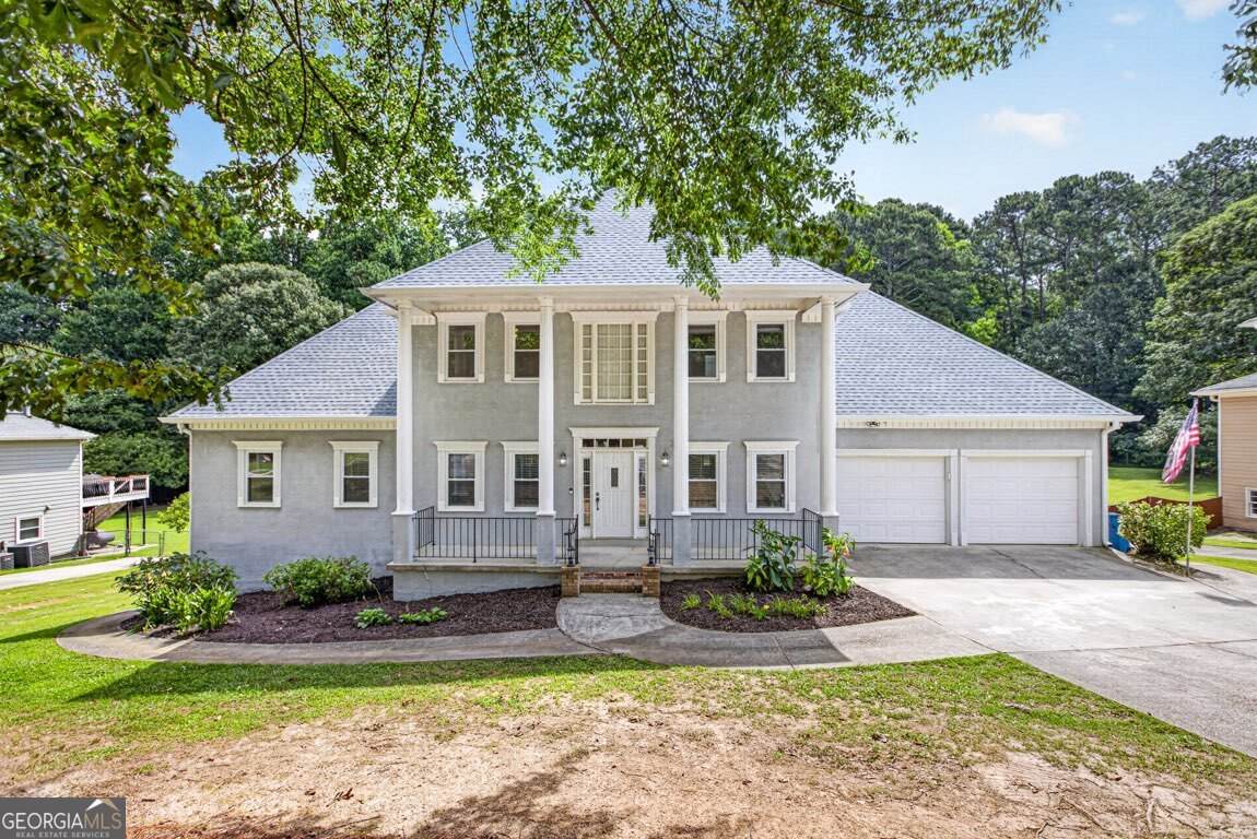 2058 Lakewood Circle - Photo 1