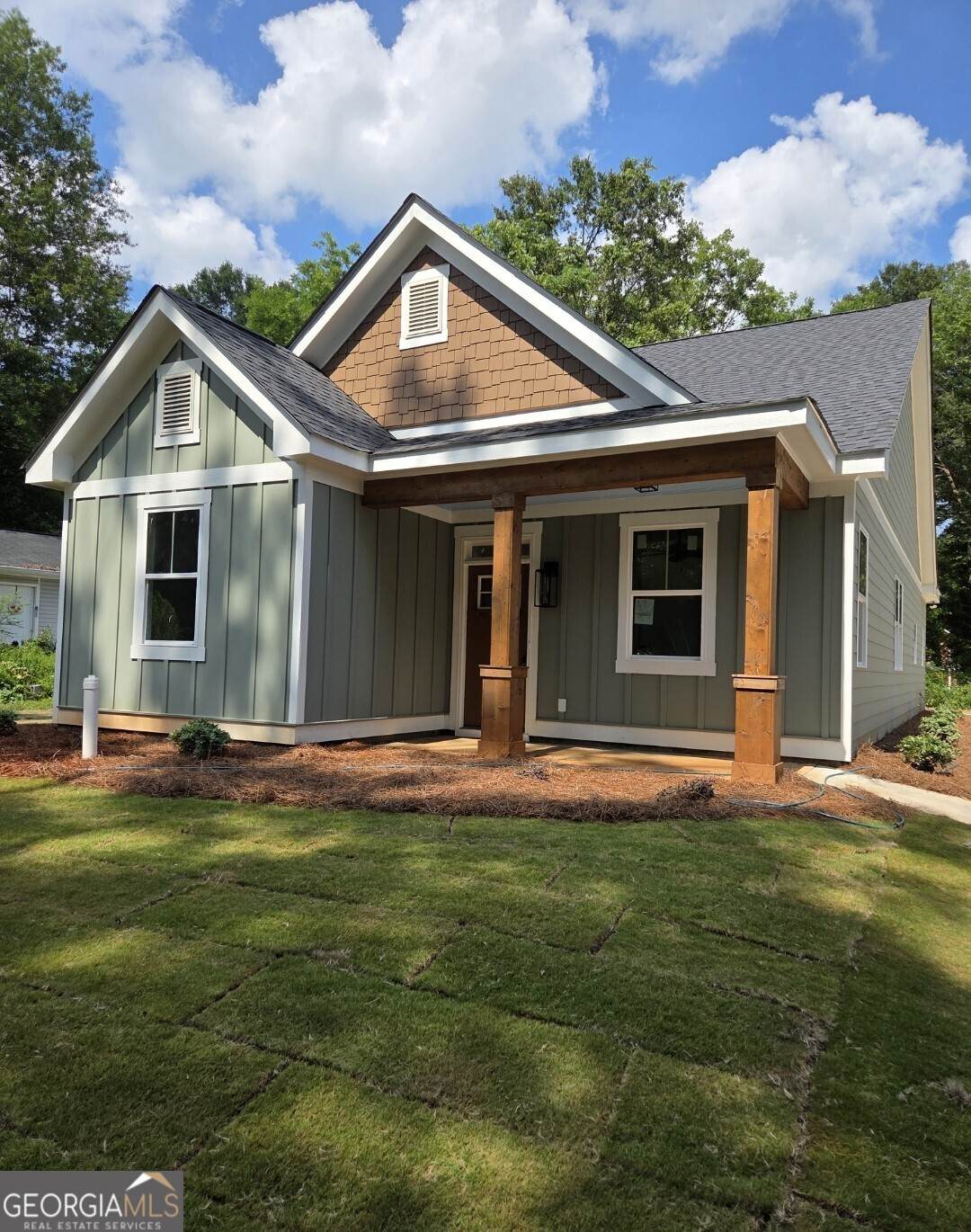513 Harris Street - Photo 1