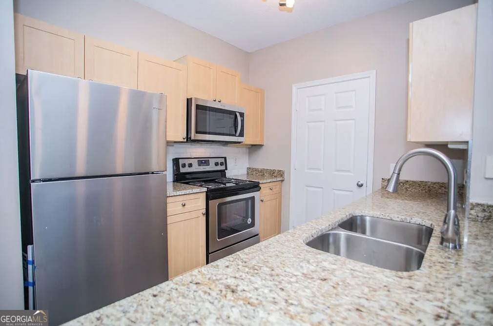 26000 Mill Creek Avenue - Photo 1