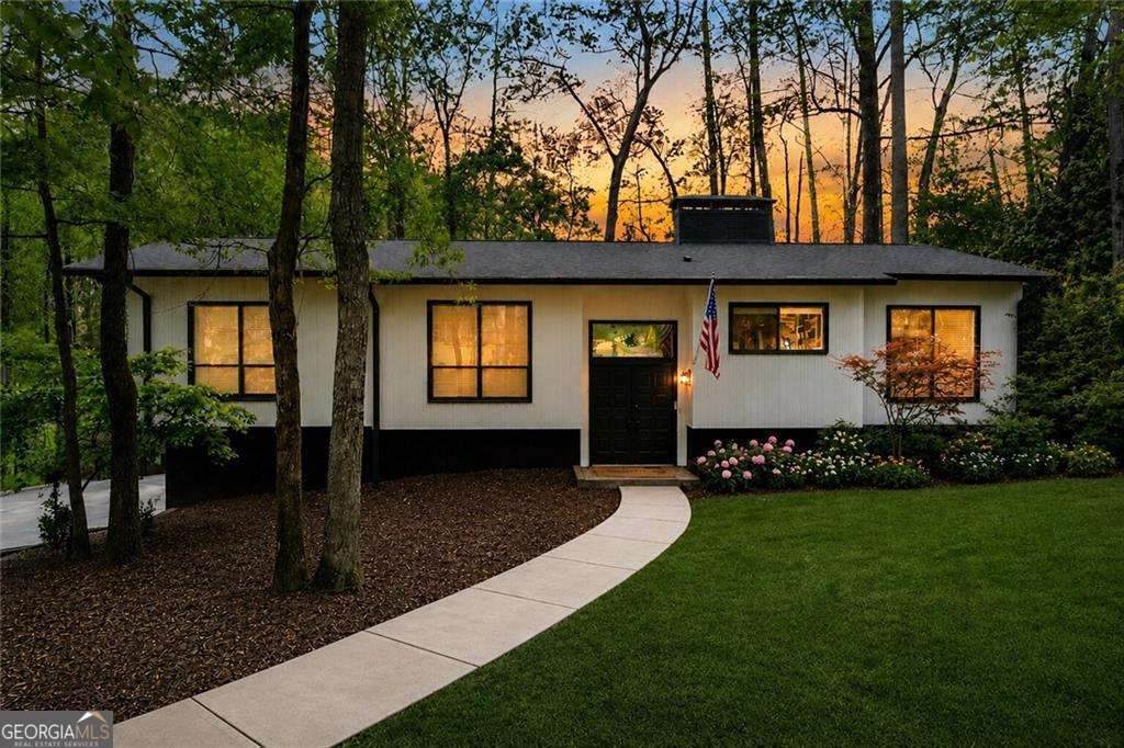 230 Summerfield Drive - Photo 1