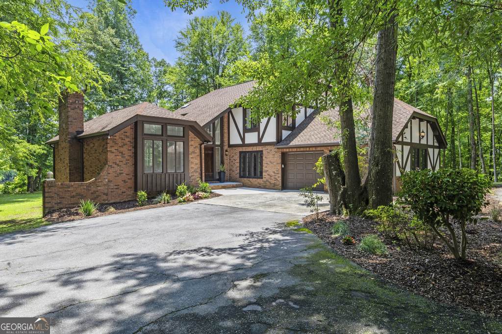 7598 Lakewood Drive - Photo 1
