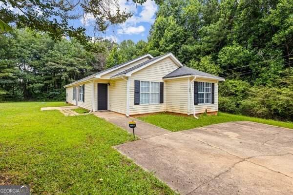 200 Pine Ridge Drive - Photo 1