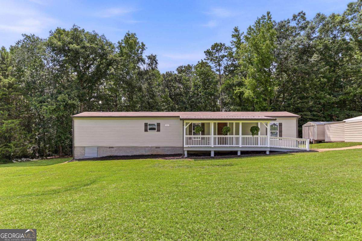 202 Oak Circle - Photo 1