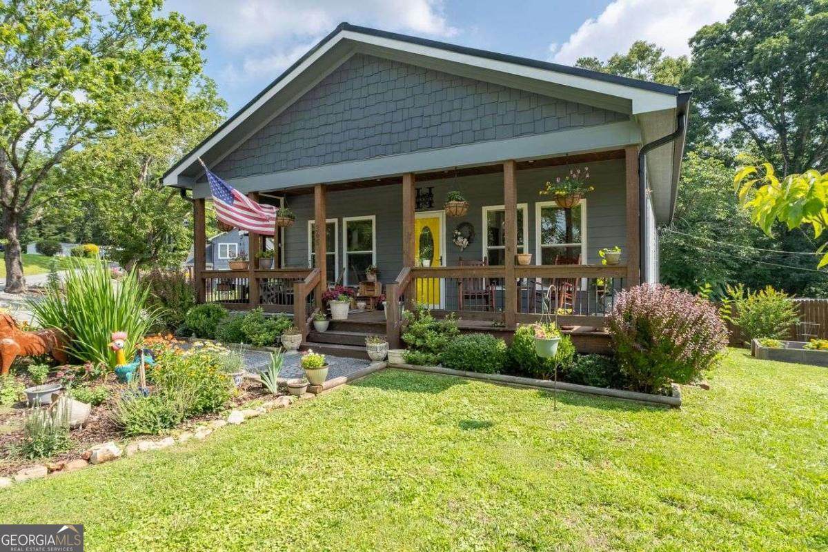 245 Lucille Avenue - Photo 1