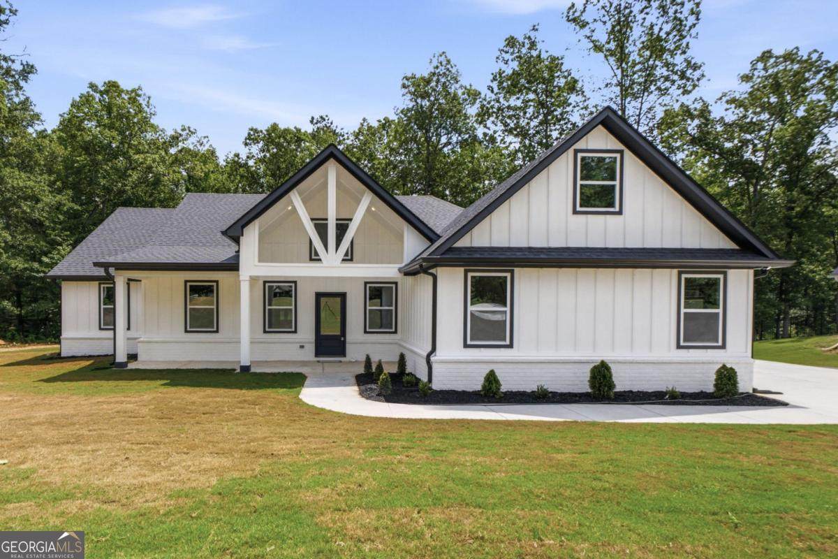 1020 Oakridge Drive - Photo 1