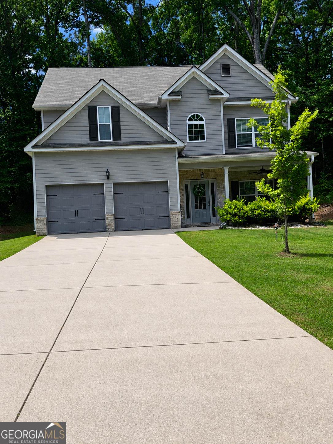 105 Westbury Drive - Photo 1