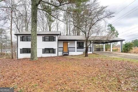 3918 Sherwood Drive - Photo 1