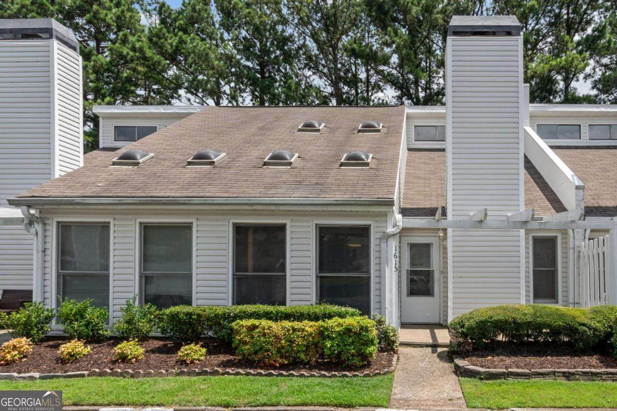 1615 Homestead Trail - Photo 1