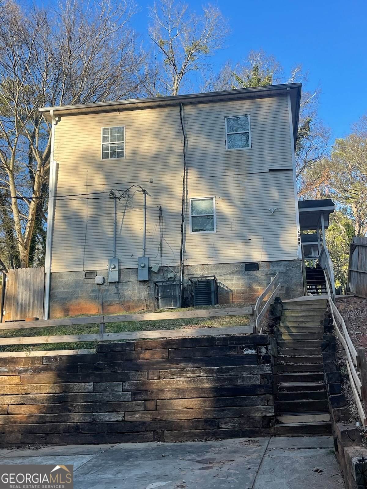 2005 Lois Place - Photo 1