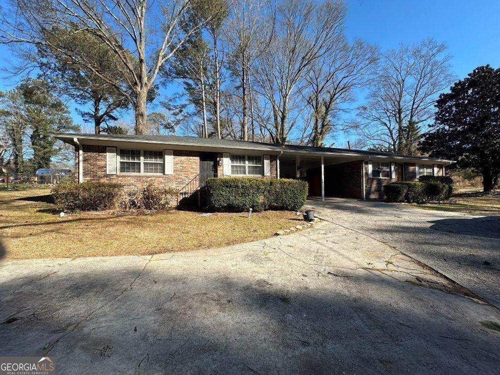 616 Fayetteville Road - Photo 1