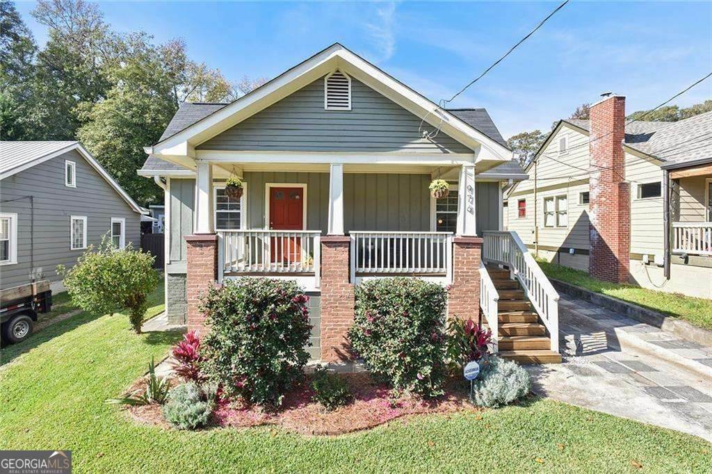976 Hall Place - Photo 1