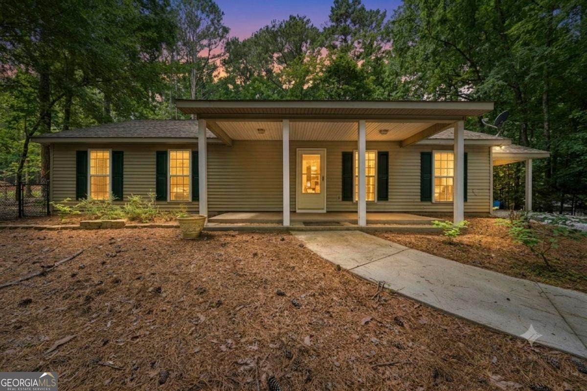 372 East Riverbend Drive - Photo 1