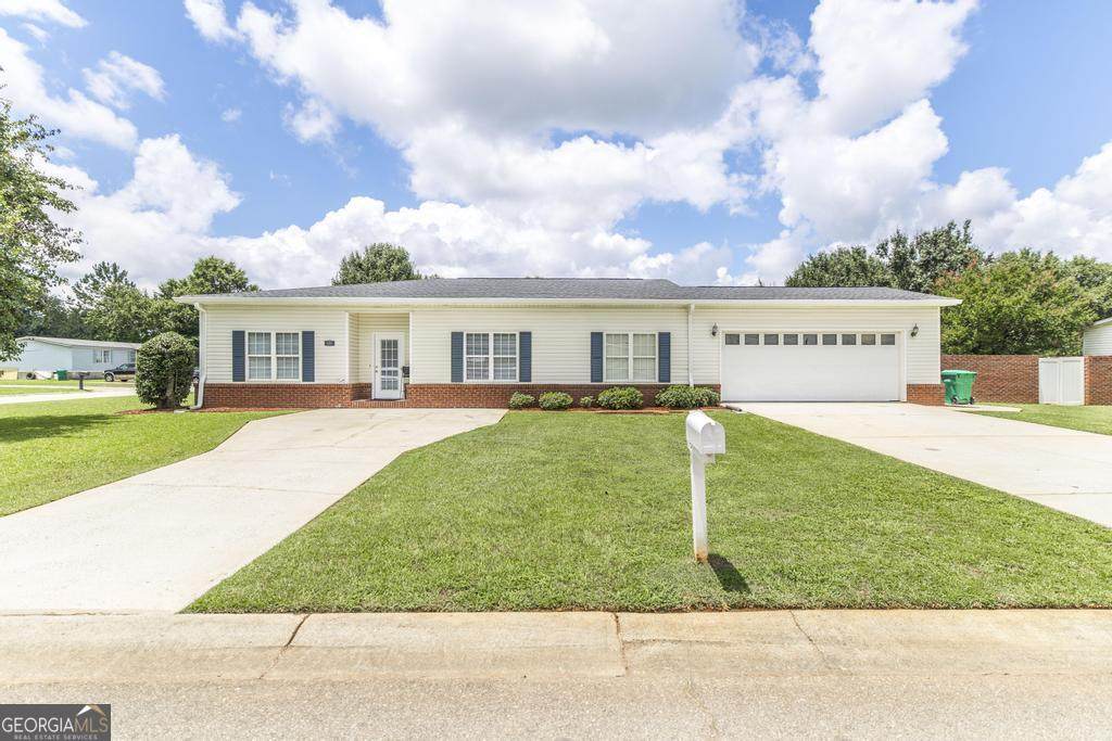 201 Bradford Drive - Photo 1
