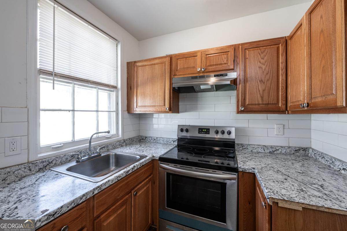 406 Paines Avenue - Photo 1