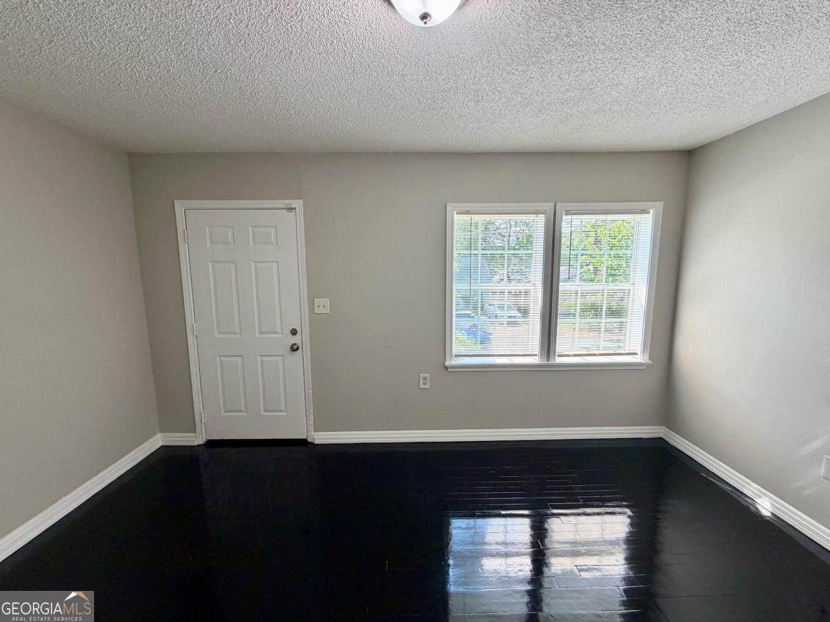 230 Rosser Street - Photo 1