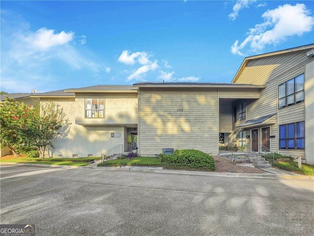 355 Commerce Place - Photo 1
