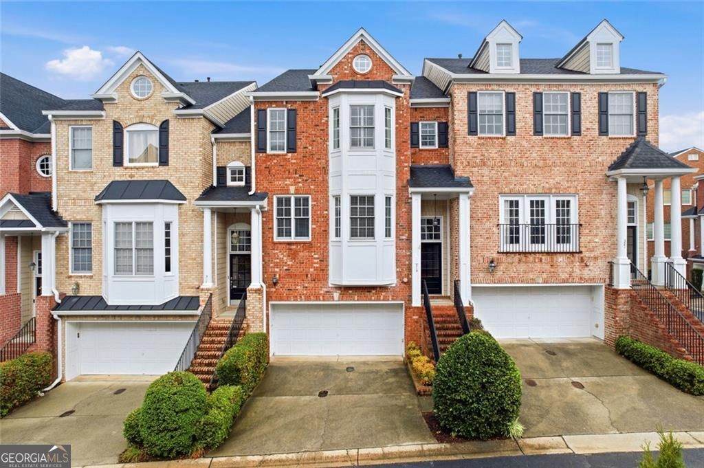 319 Creekbank Way - Photo 1