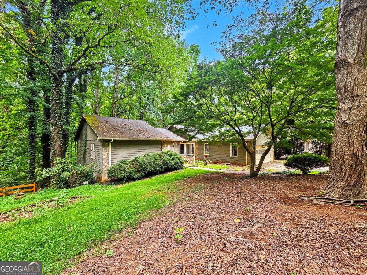 1740 Deer Run Drive - Photo 1
