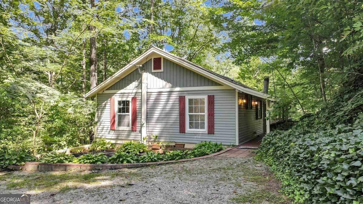 126 Silver Fox Drive - Photo 1