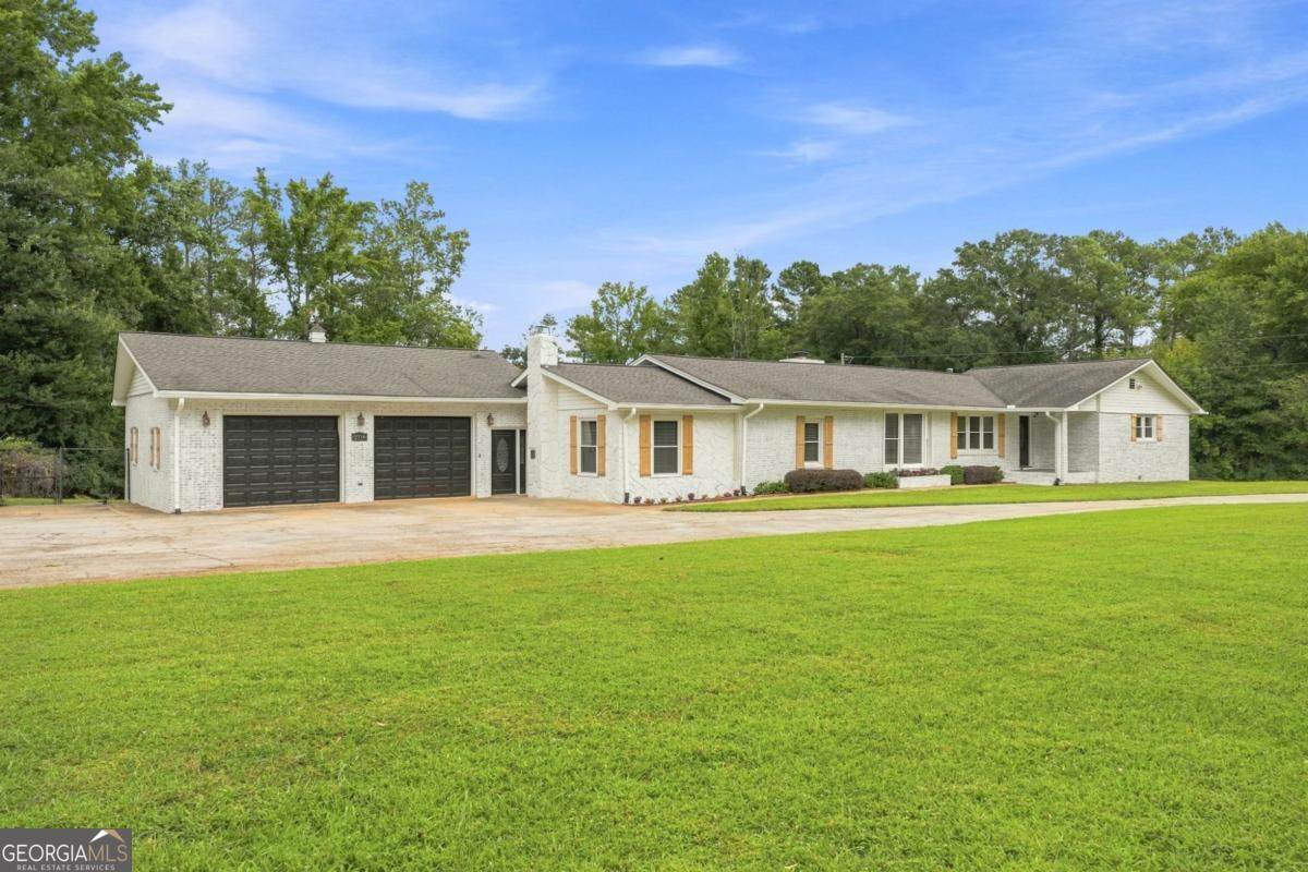 2716 16 Highway - Photo 1