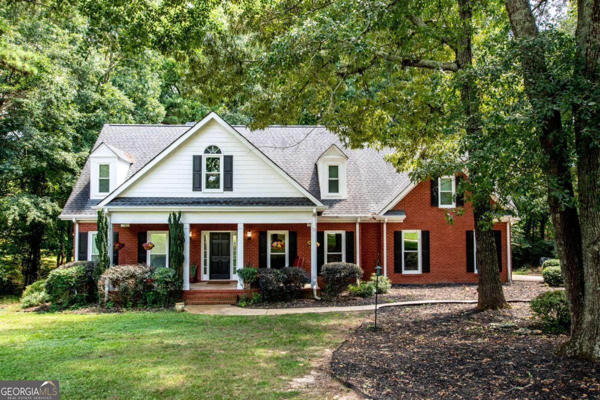 1011 Lakeside Court - Photo 1