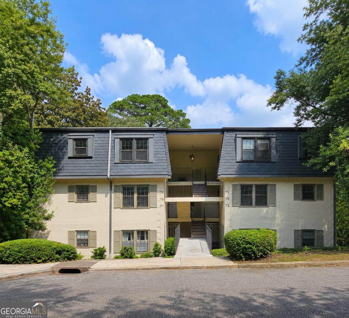 173 Amherst Place - Photo 1