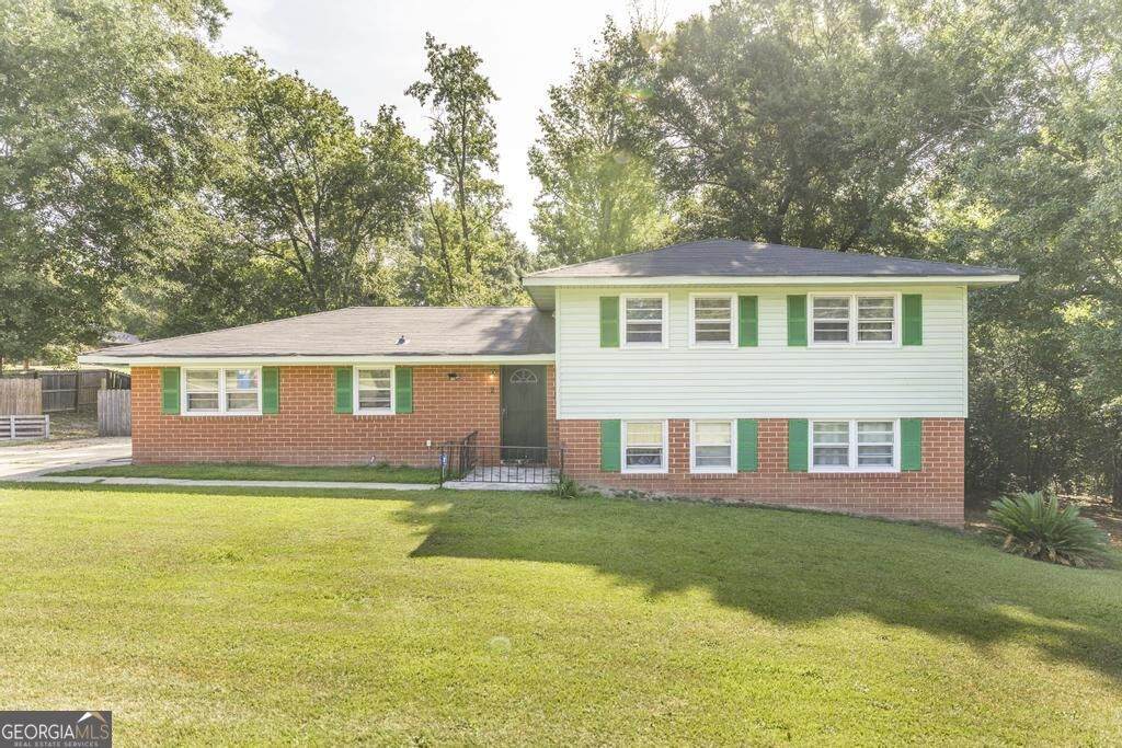 4404 Fairfax Drive - Photo 1