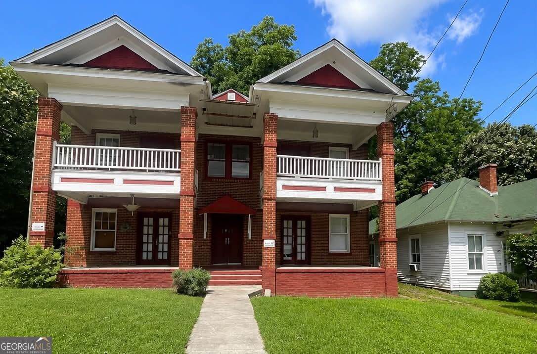 1049 Birch Street - Photo 1