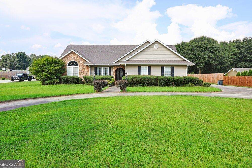 107 Cedar Pond Road - Photo 1