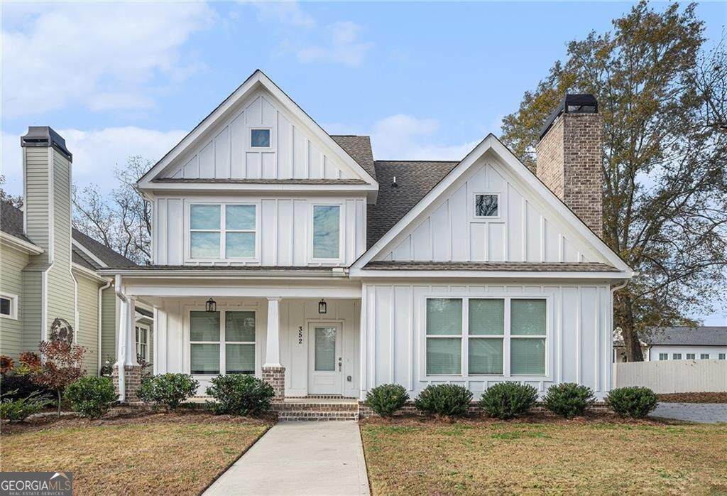 352 Davis Street - Photo 1