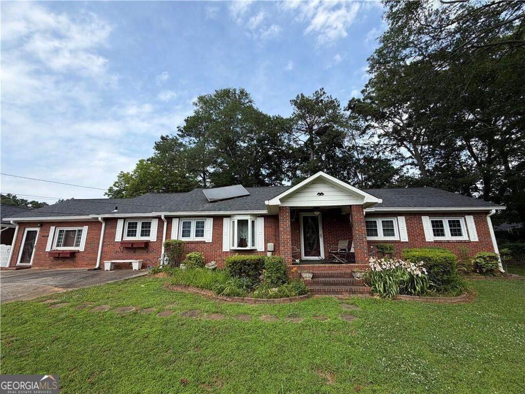 401 Latimore Avenue - Photo 1