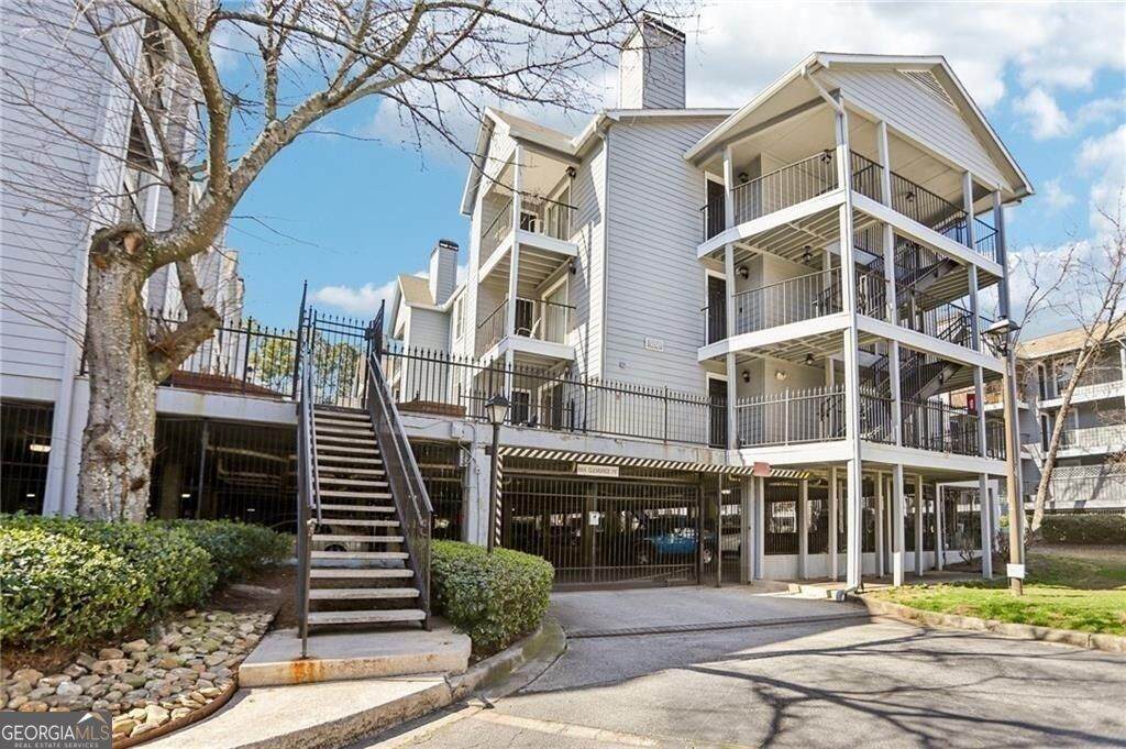 324 Granville Court - Photo 1