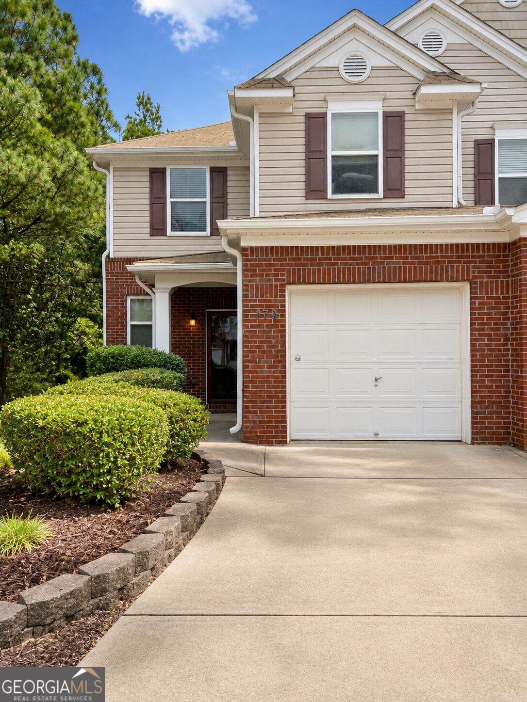 174 Ellis Drive - Photo 1